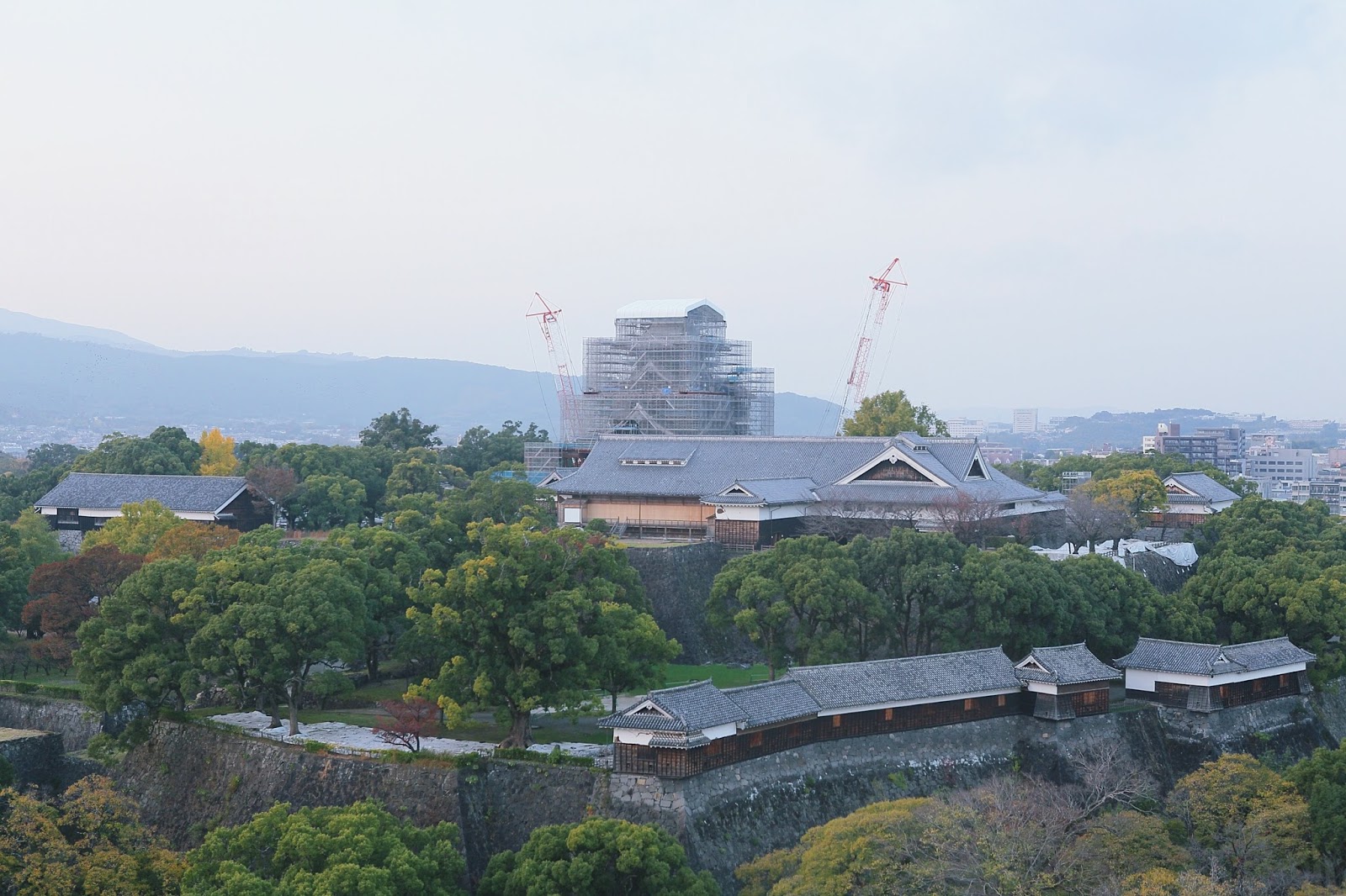 熊本市役所14F展望台｜免門票，在地人才知道的秘密觀景台｜從空中一覽熊本城的修復全貌